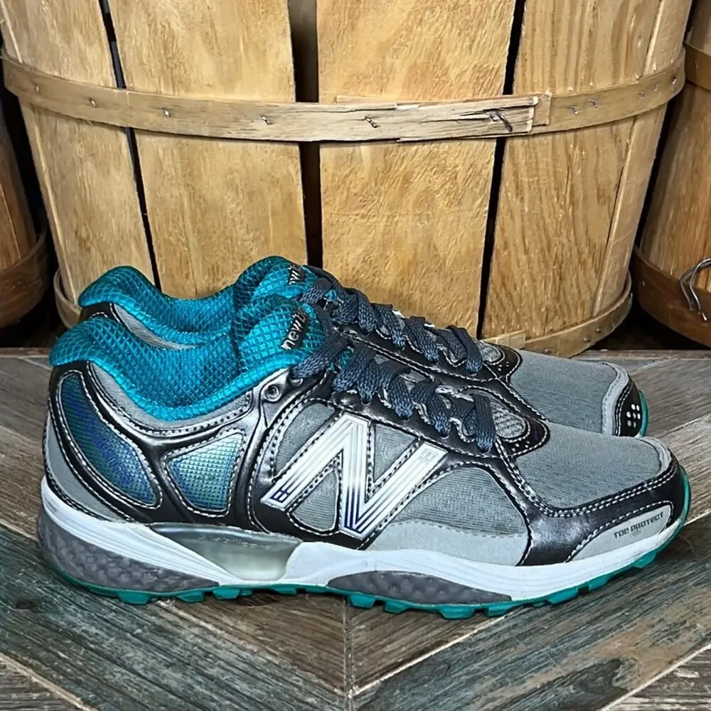 New Balance 1110 Silver Teal Gray Trail Running Shoes Sneakers Womens Size 8 B